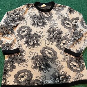 Women’s Floral All over Print sweater size large